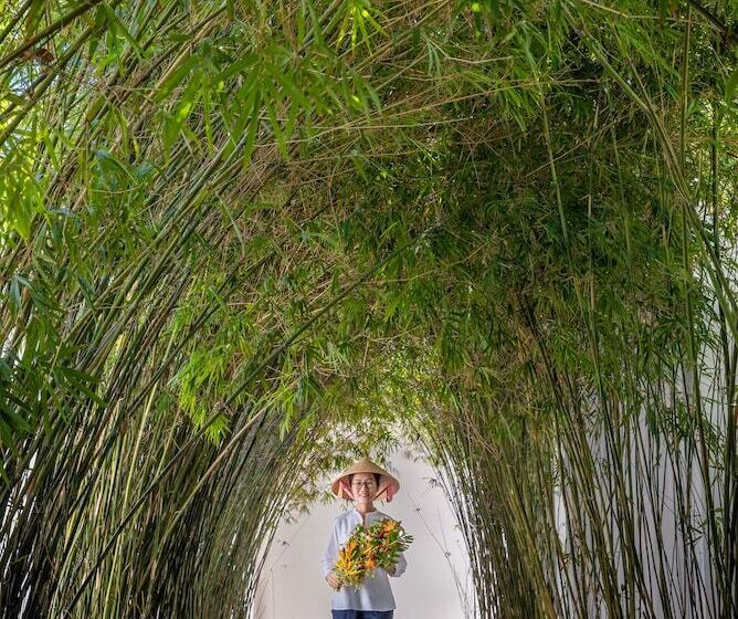 هتل Azerai Ke Ga Bay