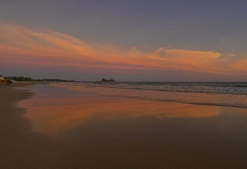 هتل Azerai Ke Ga Bay