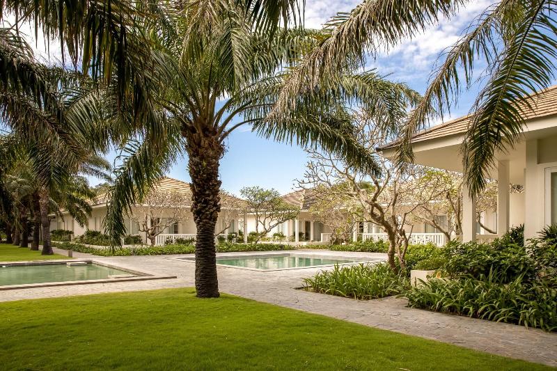 هتل Azerai Ke Ga Bay