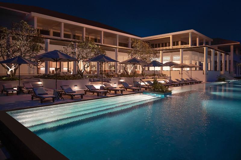 هتل Azerai Ke Ga Bay