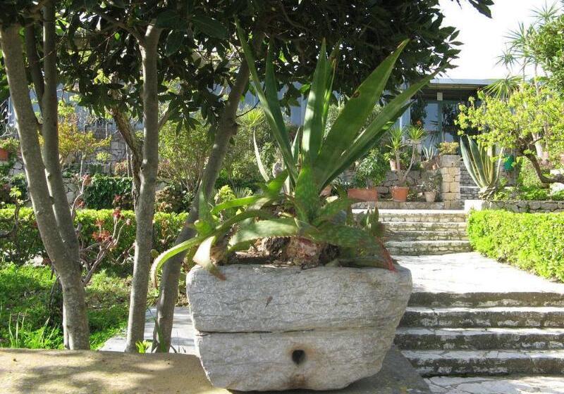 ホテル Baglio Santacroce