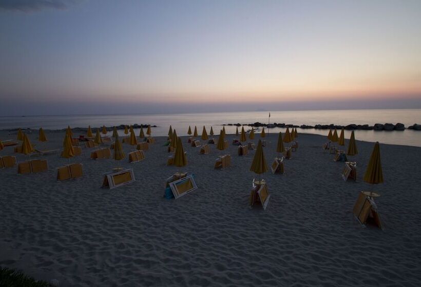 호텔 Baia Del Sole Resort