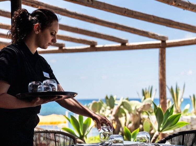 호텔 Baia Del Sole Resort