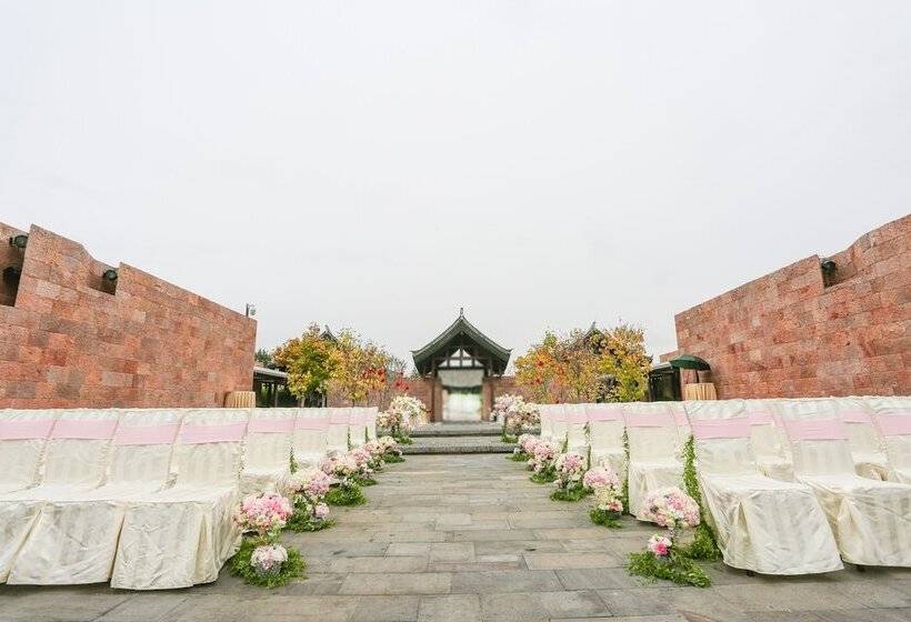 هتل Banyan Tree Lijiang