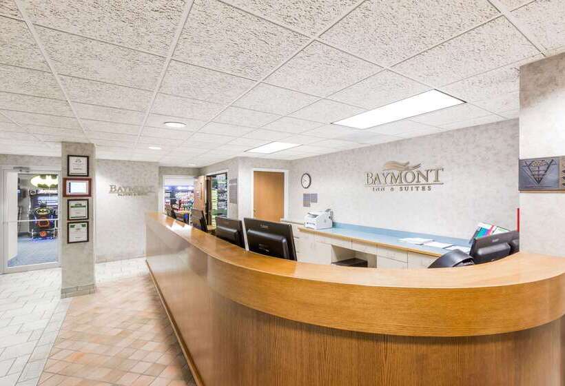בית מלון כפרי Baymont By Wyndham Des Moines Airport