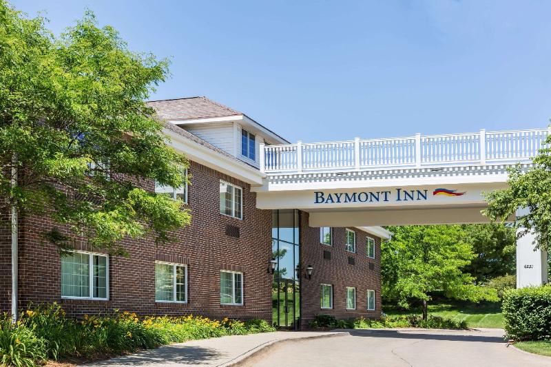 בית מלון כפרי Baymont By Wyndham Des Moines Airport