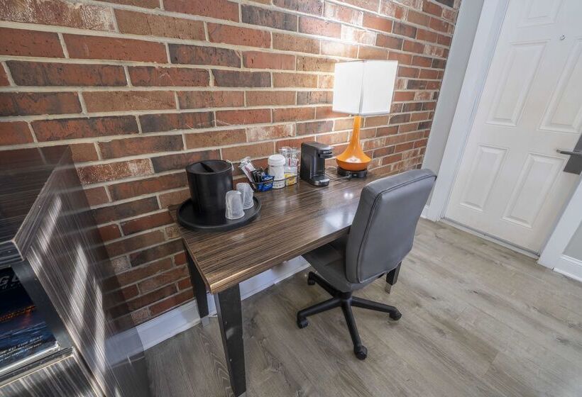 فندق Best Western Historic Bayfront