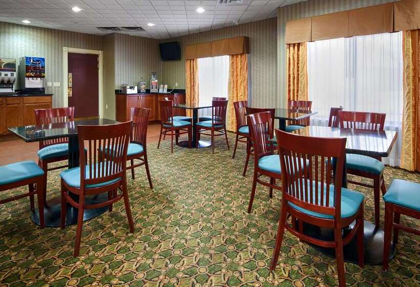 호텔 Best Western Plus Kalamazoo Suites