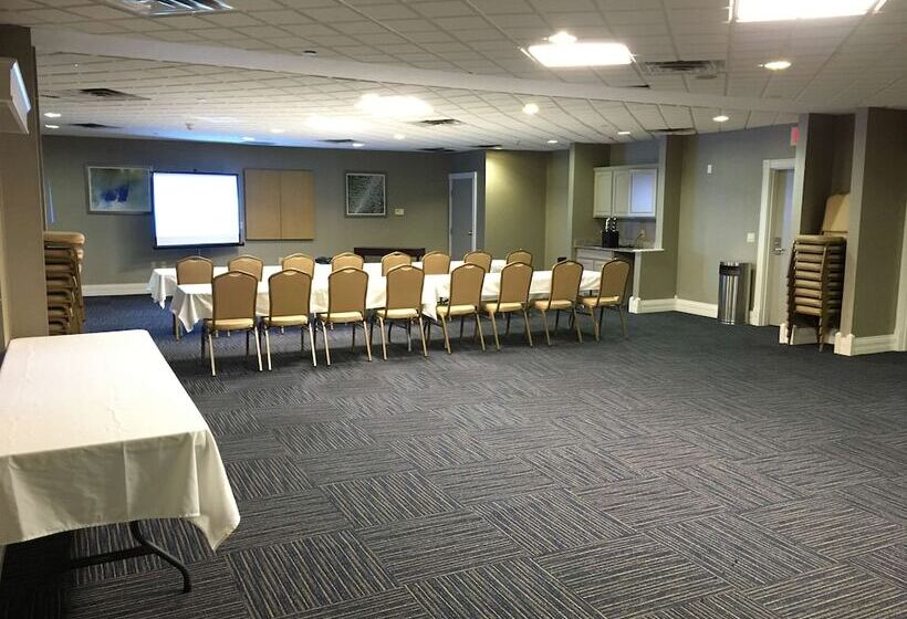 호텔 Best Western Plus Kalamazoo Suites