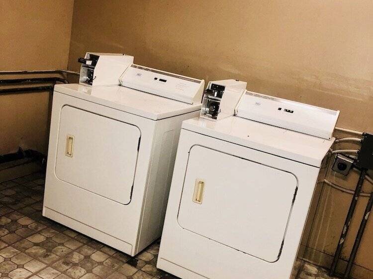 ホテル Budget Inn