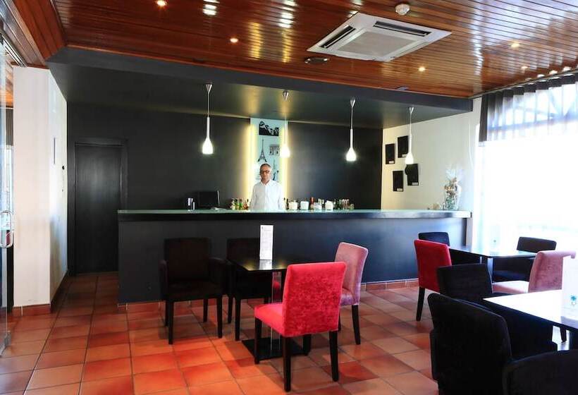 בית מלון כפרי Caldas Internacional