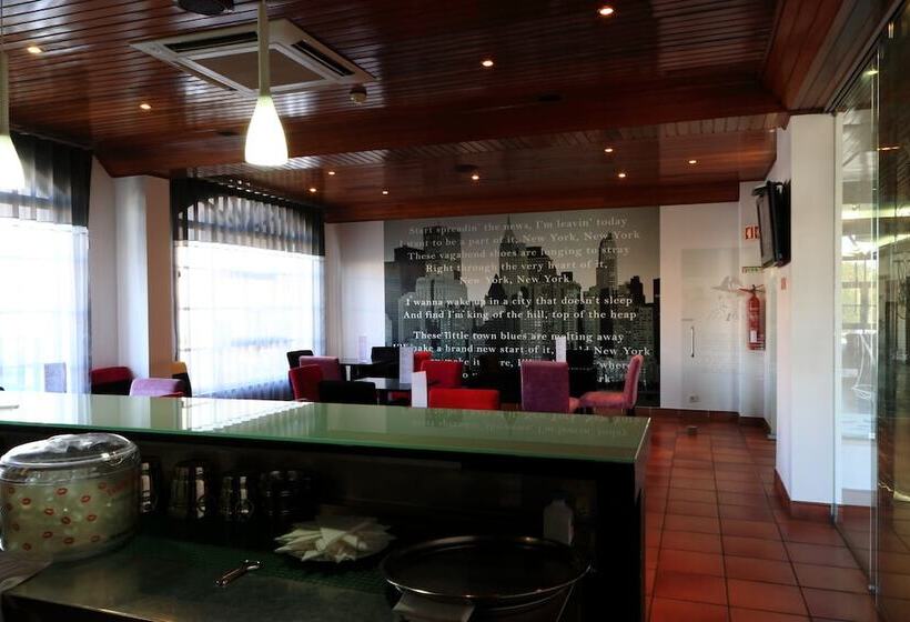 בית מלון כפרי Caldas Internacional