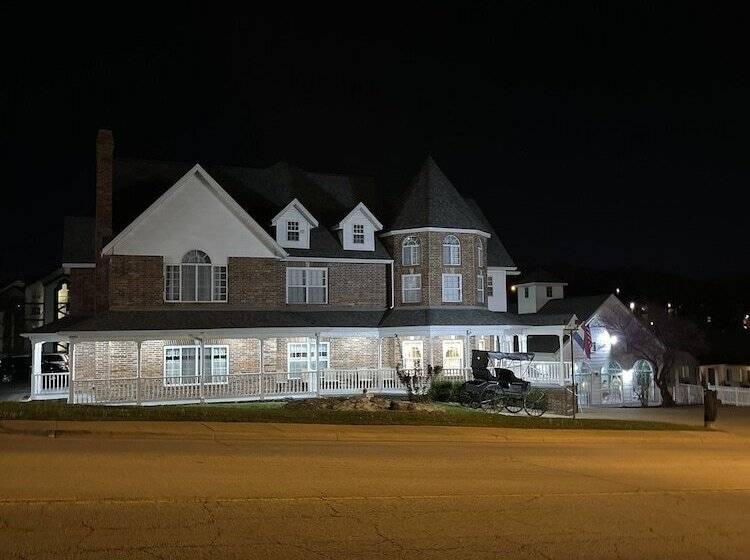 فندق Carriage House Inn