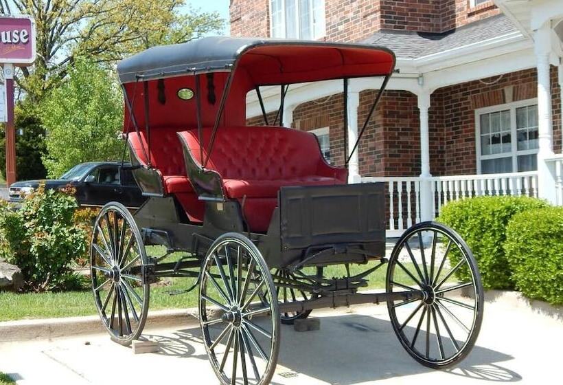 فندق Carriage House Inn
