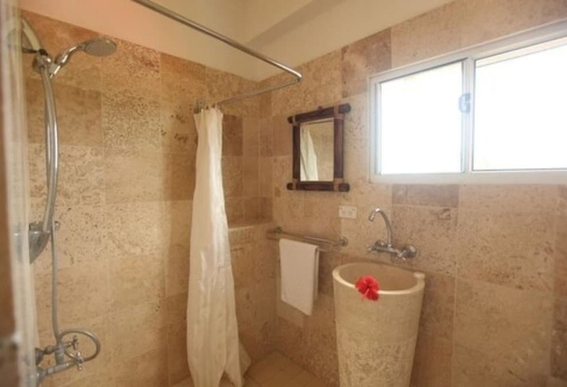 هتل Coconut Palms Resort