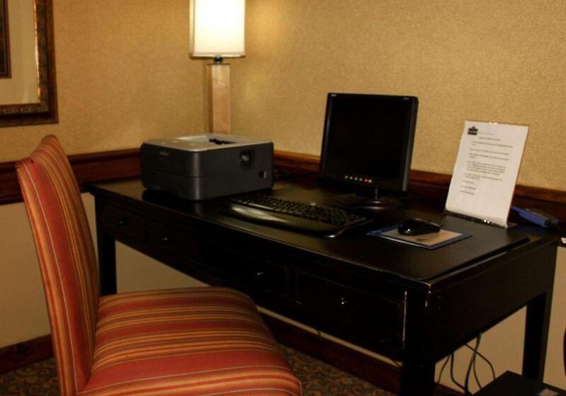 فندق Comfort Inn & Suites