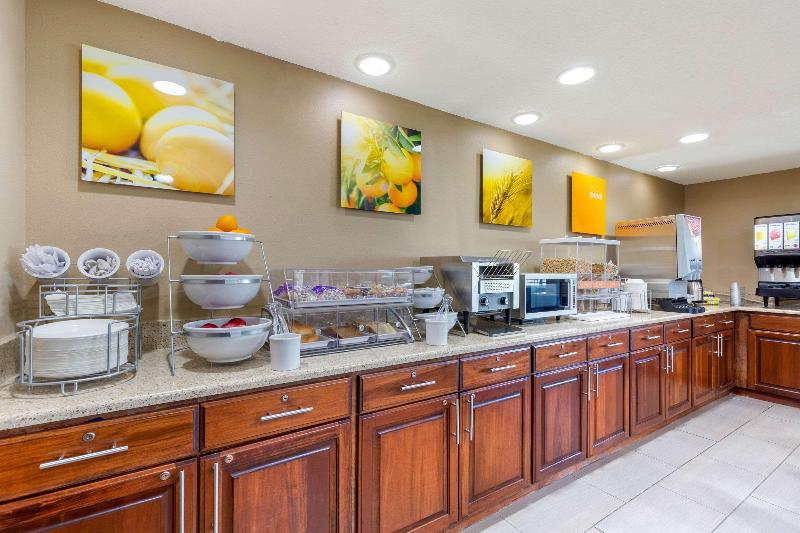 فندق Comfort Inn & Suites