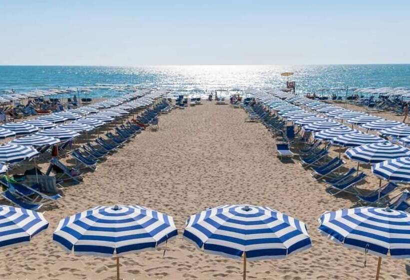 Отель Continental Resort