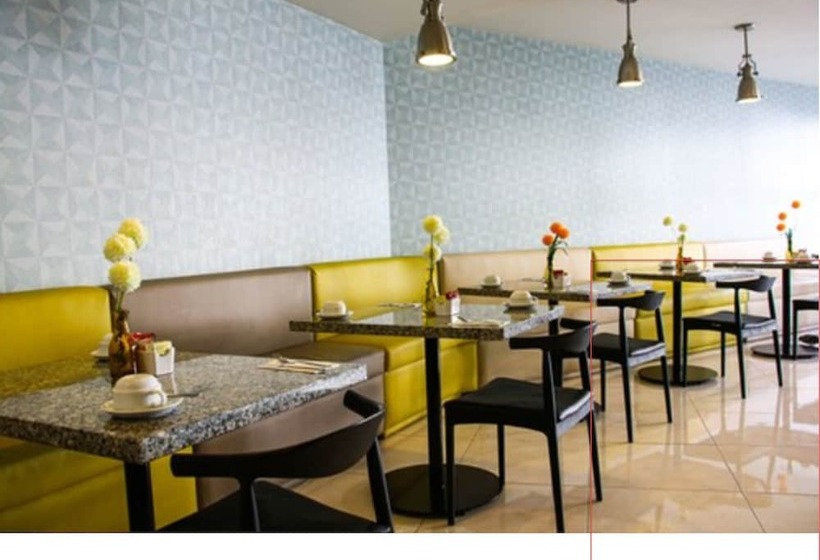 Country Hotel & Suites