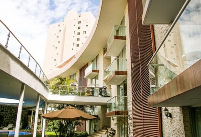 Country Hotel & Suites