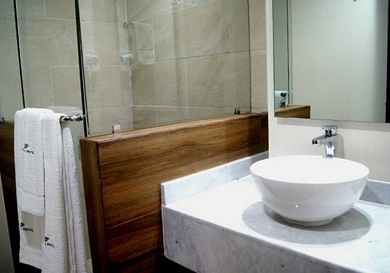 Country Hotel & Suites