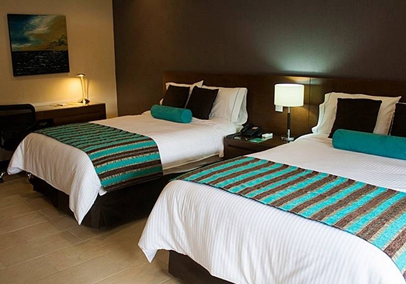 Country Hotel & Suites