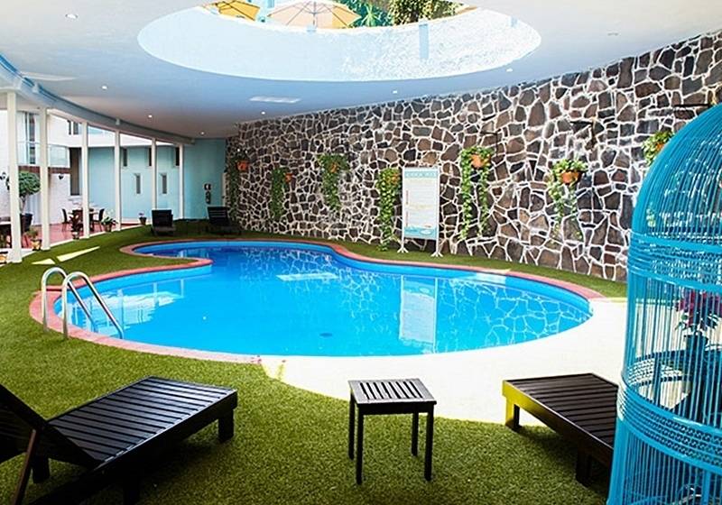 Country Hotel & Suites