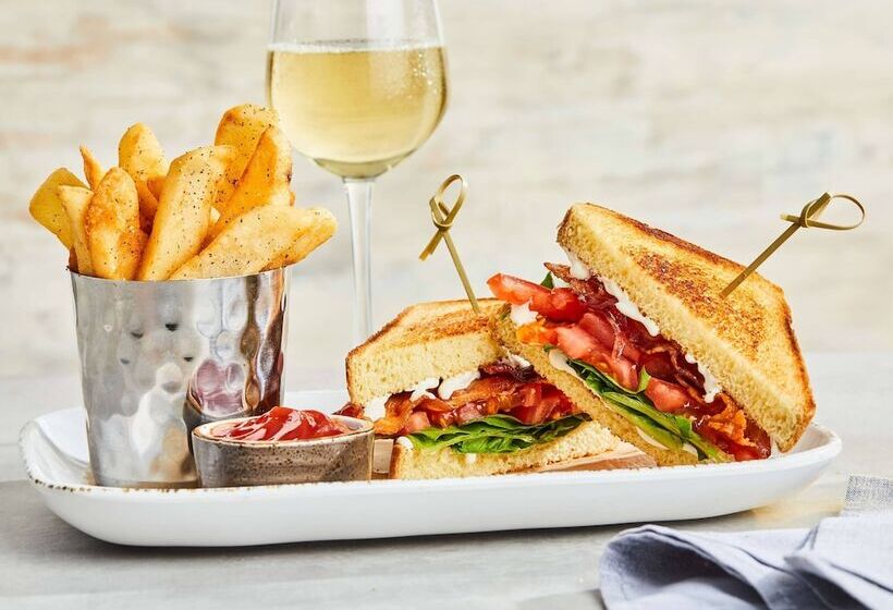 ホテル Courtyard By Marriott Jersey City Newport