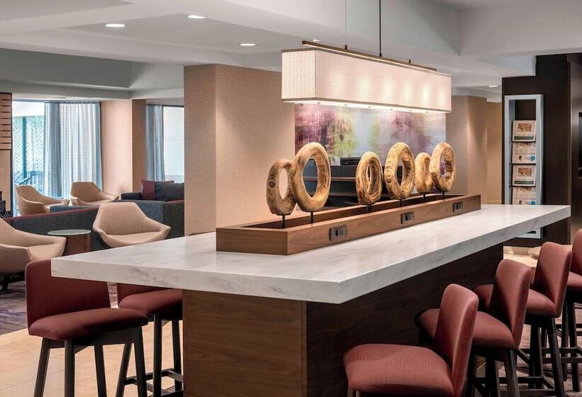 ホテル Courtyard By Marriott Jersey City Newport