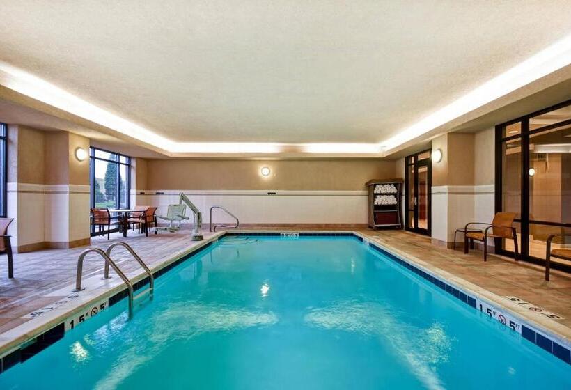 酒店 Courtyard Louisville Airport