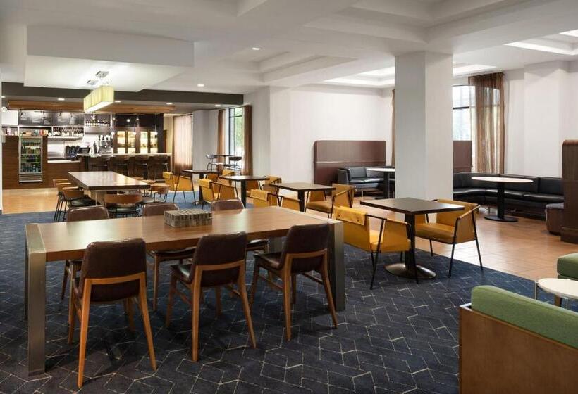 酒店 Courtyard Louisville Airport