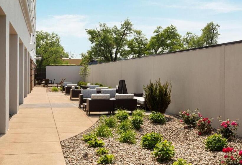 酒店 Courtyard Louisville Airport