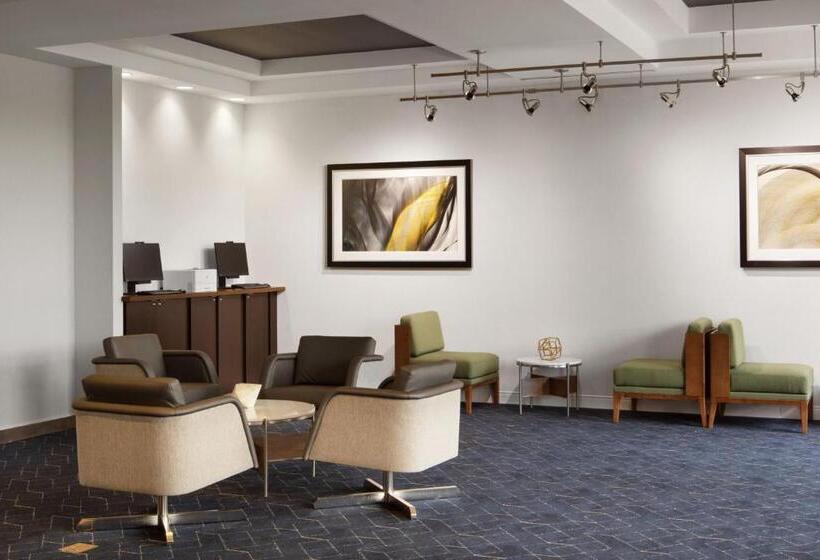 酒店 Courtyard Louisville Airport