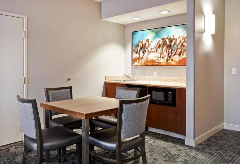 酒店 Courtyard Louisville Airport