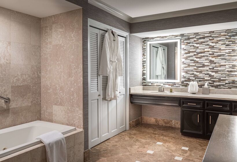 هتل Doubletree By Hilton Dallas Near The Galleria