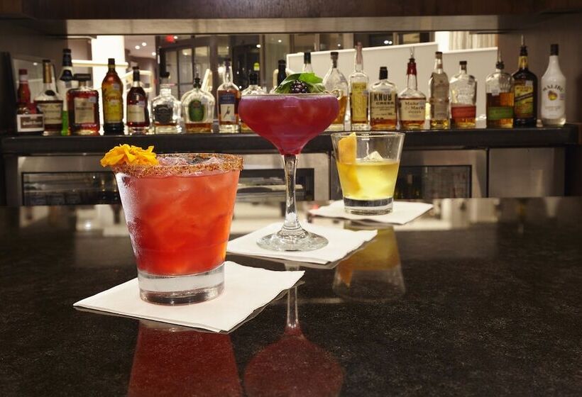 هتل Doubletree By Hilton Dallas Near The Galleria