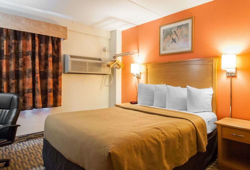 בית מלון כפרי Econo Lodge Kansas City Downtown North