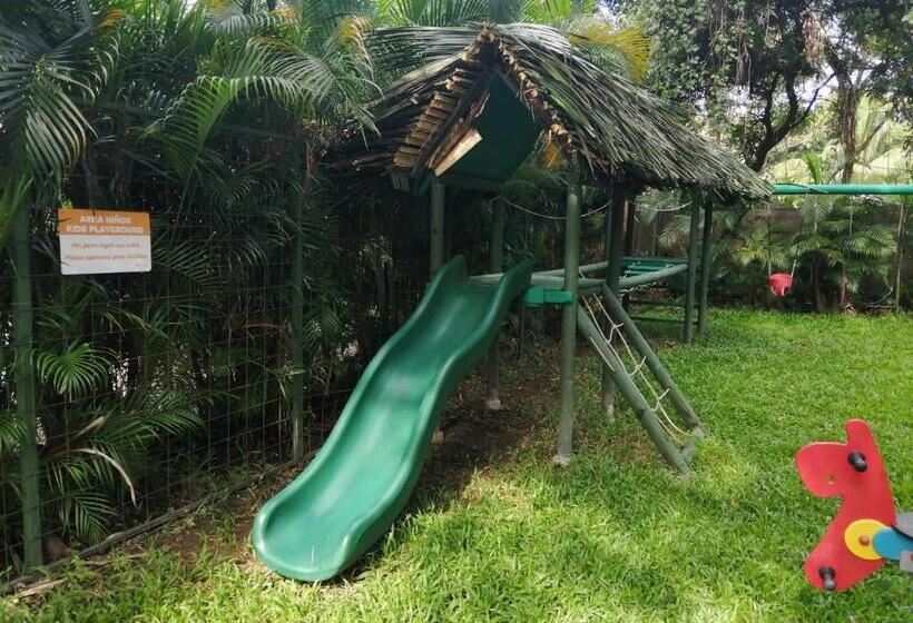 Esencia Hotel And Villas