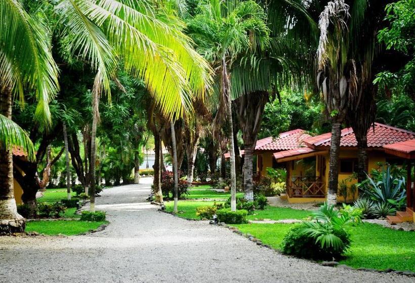 Esencia Hotel And Villas