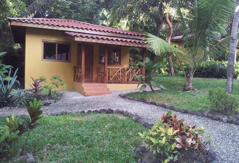 Esencia Hotel And Villas