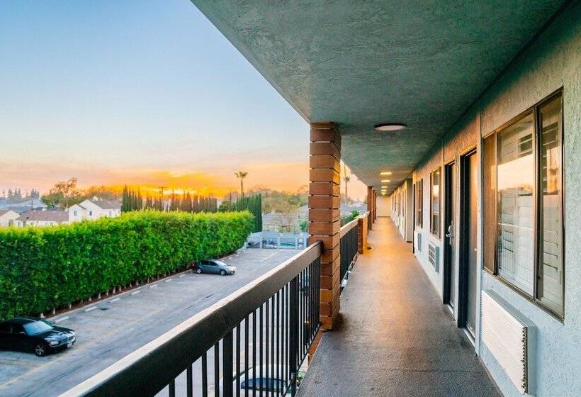 Отель Gateway Inn Gardena