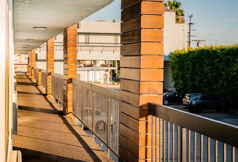 Отель Gateway Inn Gardena