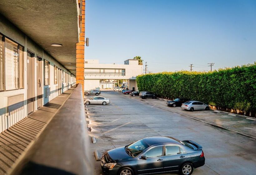 Отель Gateway Inn Gardena