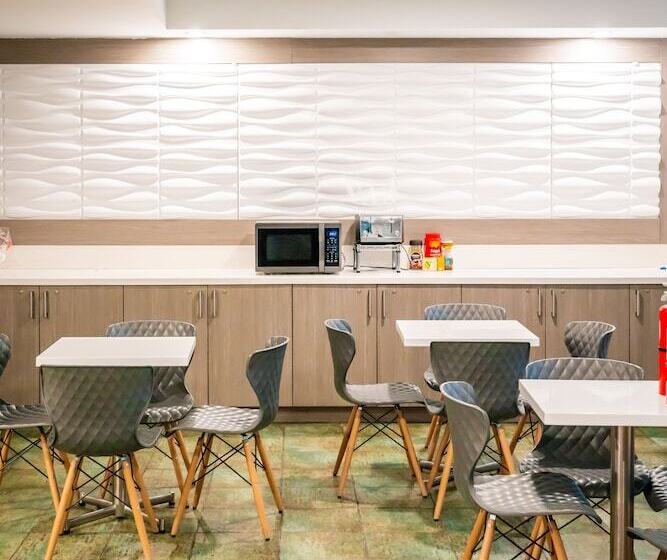 Отель Gateway Inn Gardena