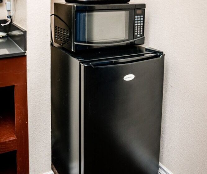 Отель Gateway Inn Gardena