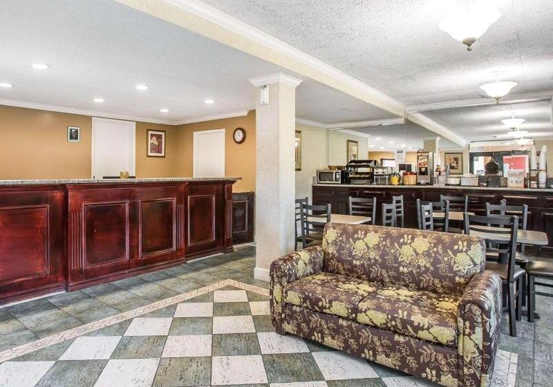 Отель Gateway Inn Gardena