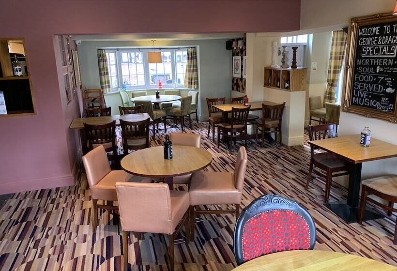 فندق George & Dragon