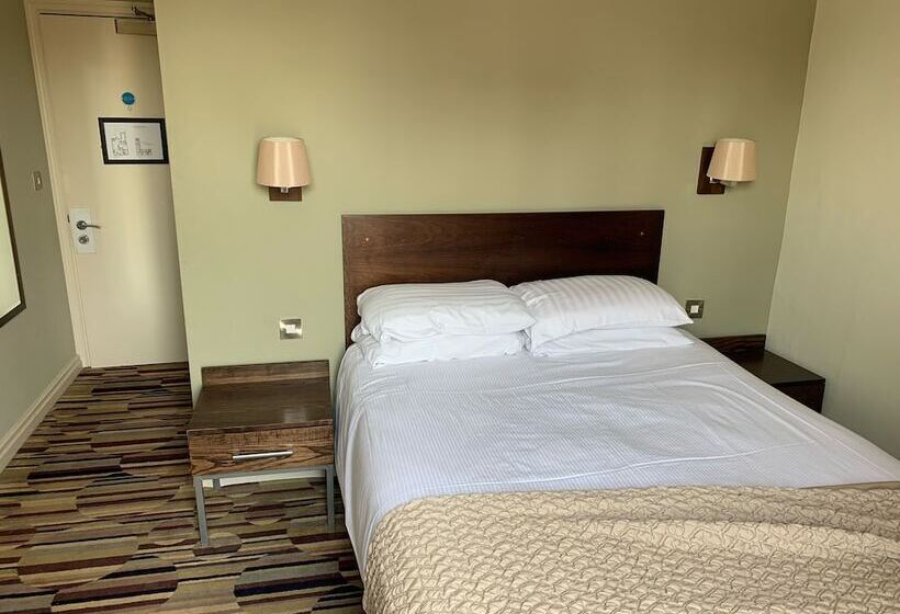 فندق George & Dragon