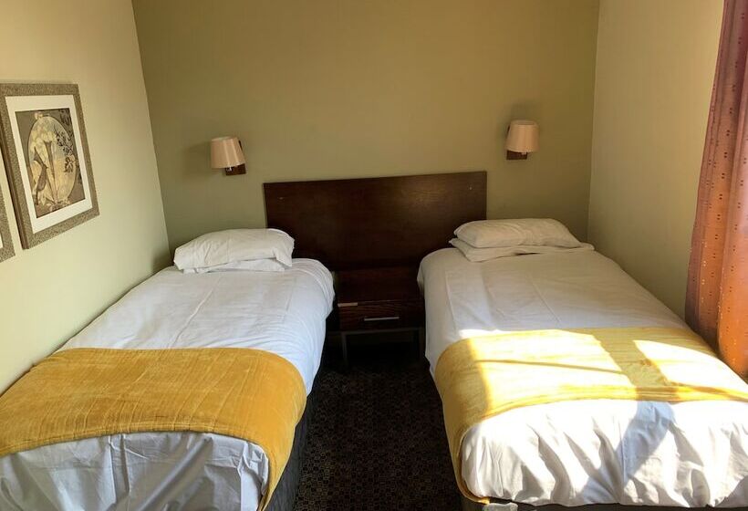 فندق George & Dragon