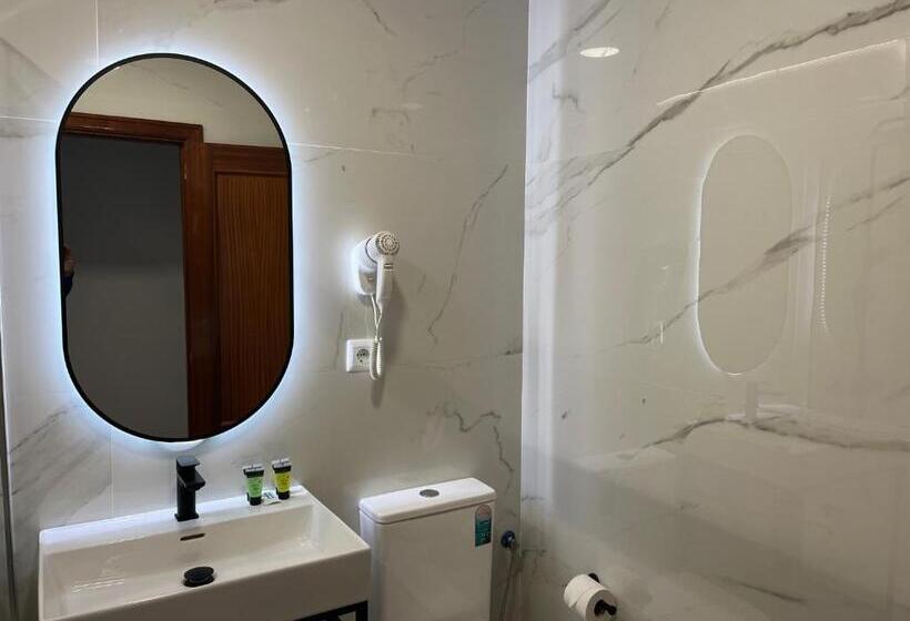 هتل H Pelayo Auto Check In Rooms